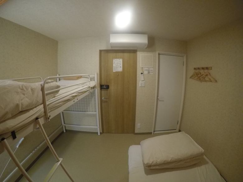 Hotel Daruma Guesthouse Narita