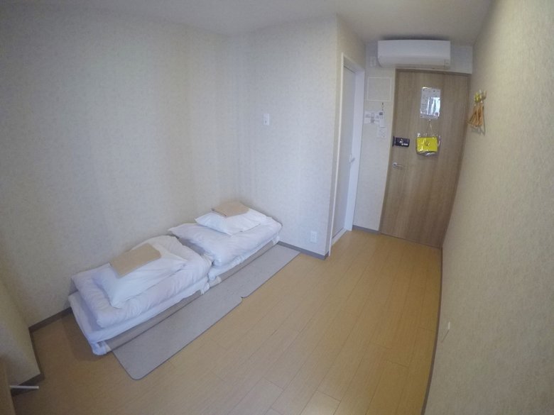 Hotel Daruma Guesthouse Narita