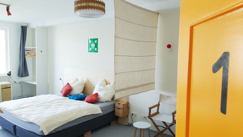 Hotel M I N I T E L