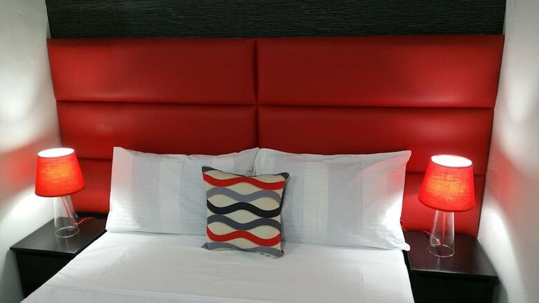 Luxury Suites 5