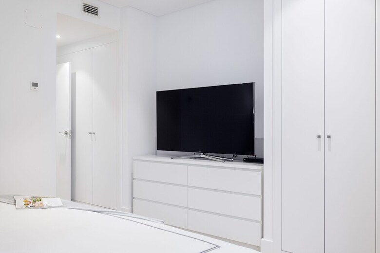 Velazquez Apartments By Flatsweethome