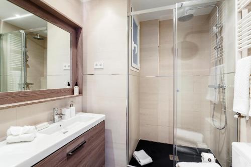 Jose Abascal Apartment  By Flatsweethome