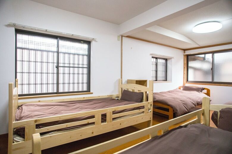 Hostal And Smiles Hostel
