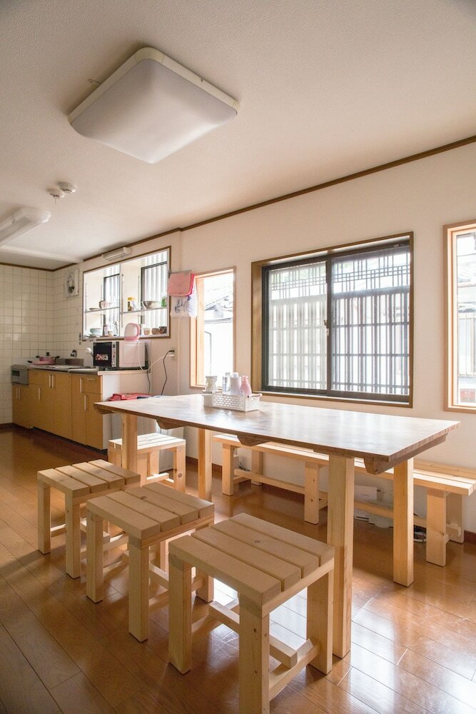 Hostal And Smiles Hostel