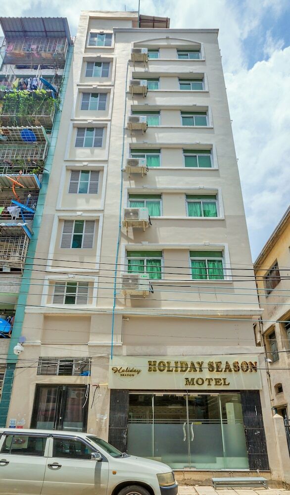 Hotel Holiday Season Motel