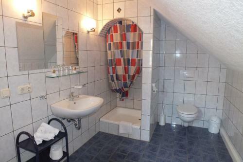 Hostal Gasthaus & Pension "schwarzer Adler"