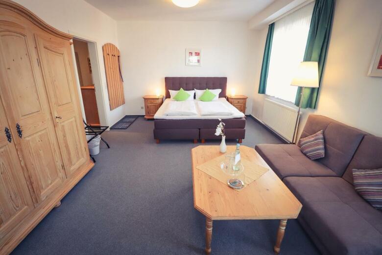 Hotel Sch�ne Aussicht