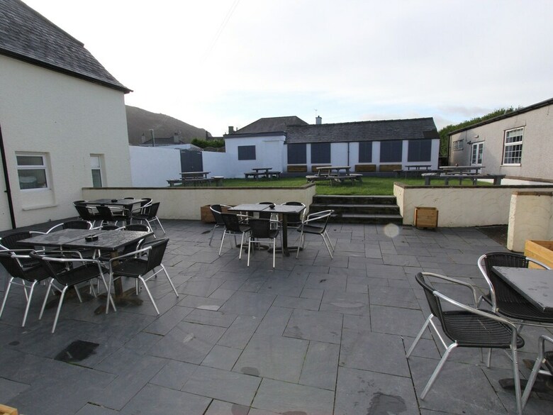 Nanhoron Arms Hotel