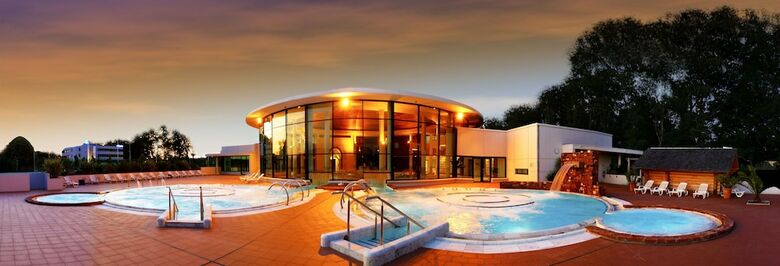 Hotel Les Domes Perpignan Sud By Hosteletour