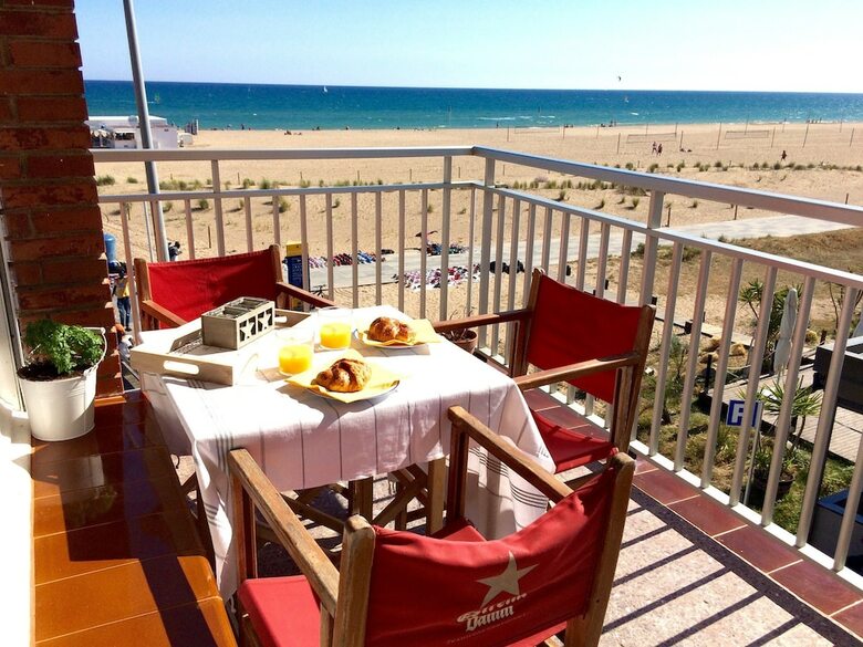 Apartamentos Calaluz Be My Guest Castelldefels