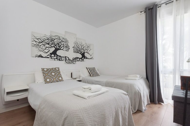 Apartamentos Sybaris Be My Guest Castelldefels