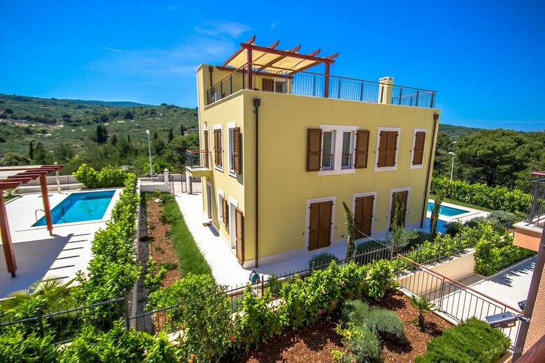 Apartamentos Villas Brac Hills