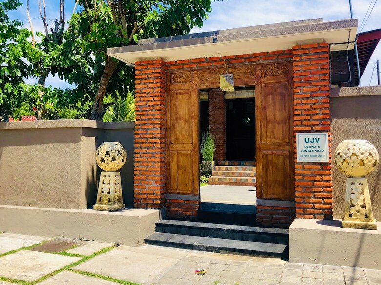 Bed & Breakfast Uluwatu Jungle Villa
