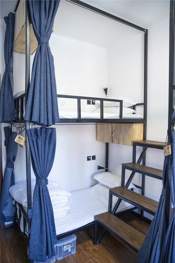 Hostal Zeako Youth Hostel