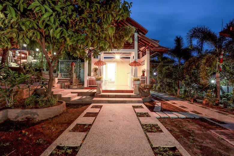 Bed & Breakfast Nipah Pool Villas & Restaurant