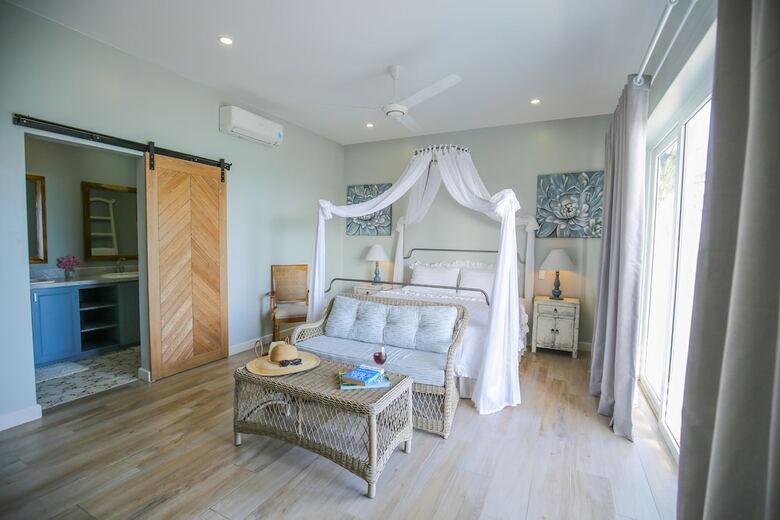 Hotel Serenity By The Sea