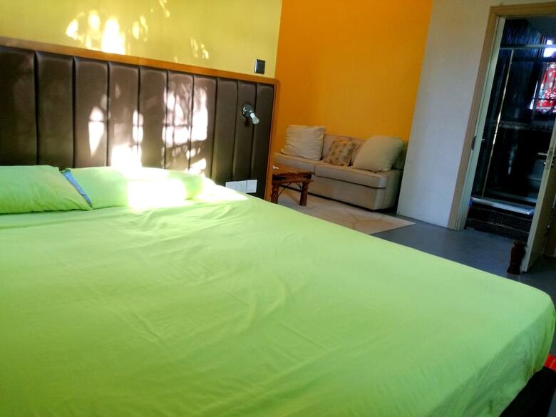 Bahama Breeze Beach Apartment B&B