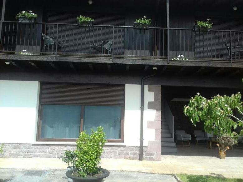 Apartamentos Markulluko Borda Rural Suites