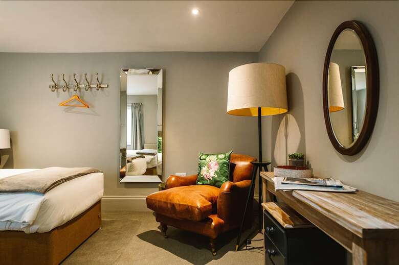 Hotel Ginger Peanut