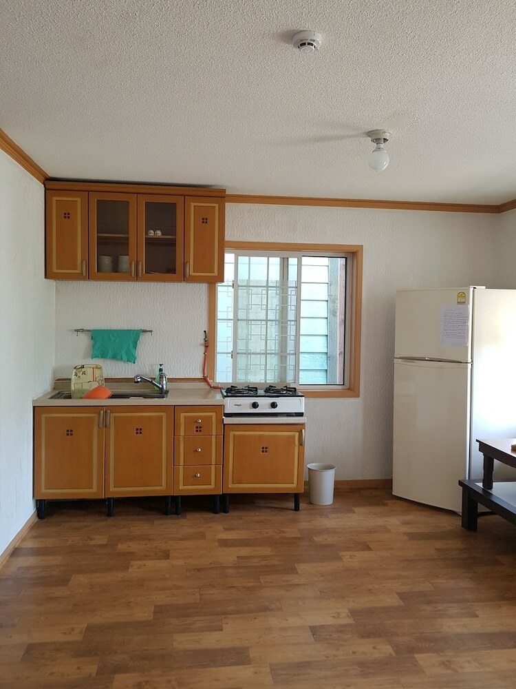 Pension Jeju Good House