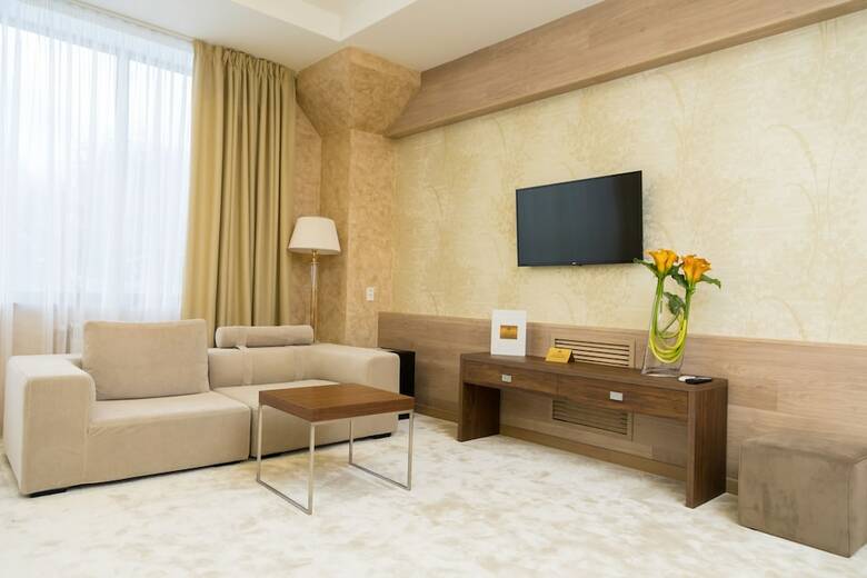 Bliss Hotel & Spa