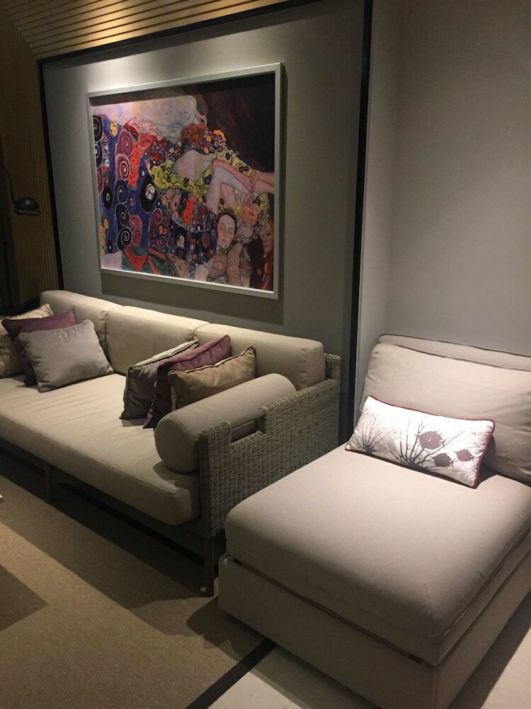 Patong Beach Luxury Hotel Apartment