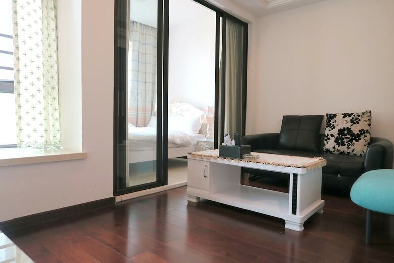 Zhuhai Hualei Apartment