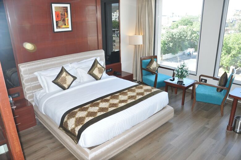 Hotel Clarks Inn Jaipur