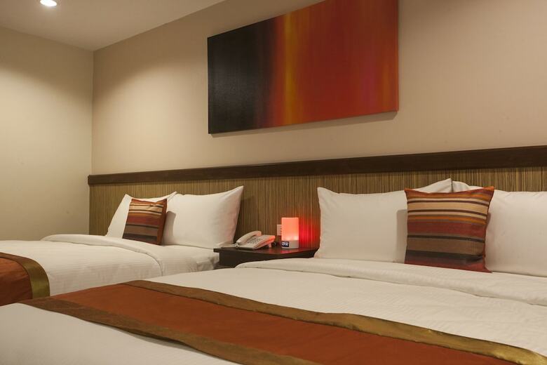 Ns Royal Hotel