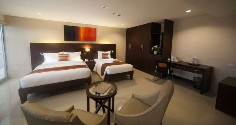 Ns Royal Hotel