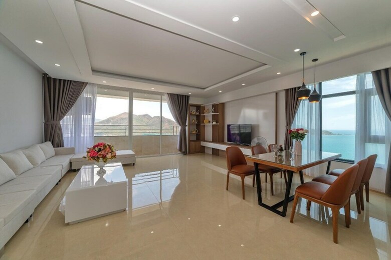 Victoria Apartment