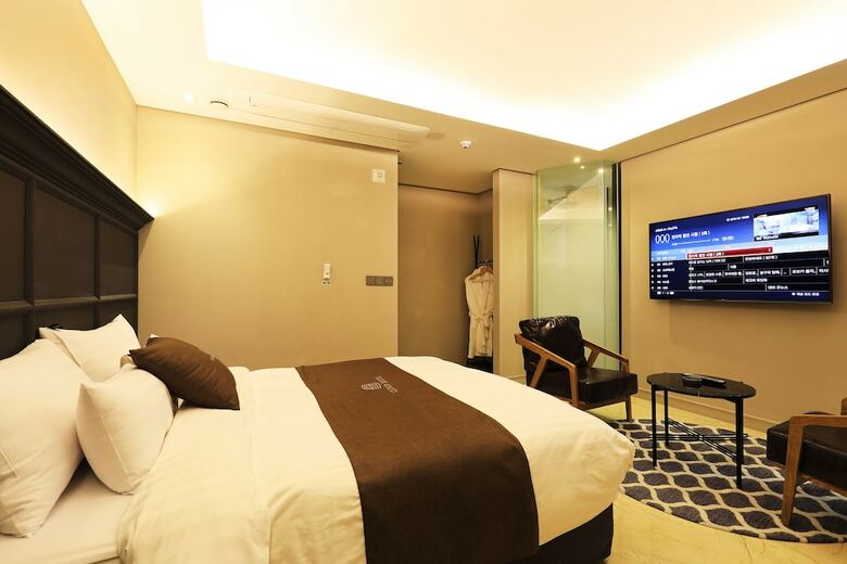 Uijeongbu Cloud Hotel