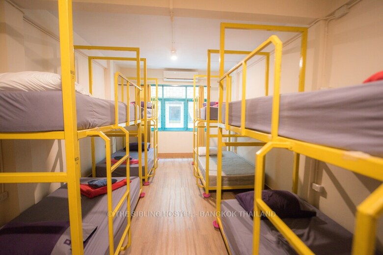 Hostal Oyo 994 All We Need Is Hostel