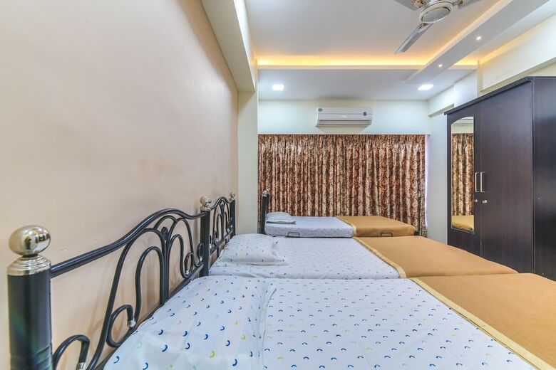 Hotel Nest Inn, Malad