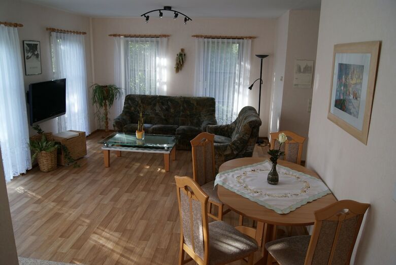 Apartamentos Ferienwohnungen Elsterblick