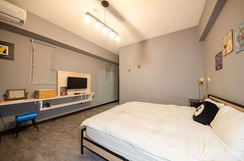 Hotel Pir2 House
