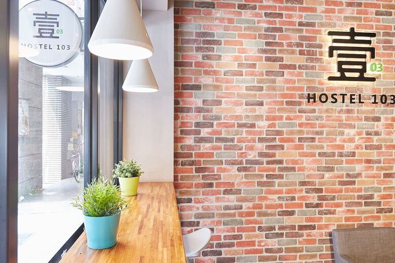 Hostal Hostel 103