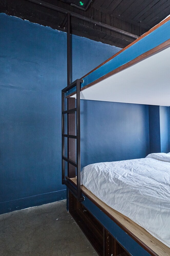 Hostal Hostel 103