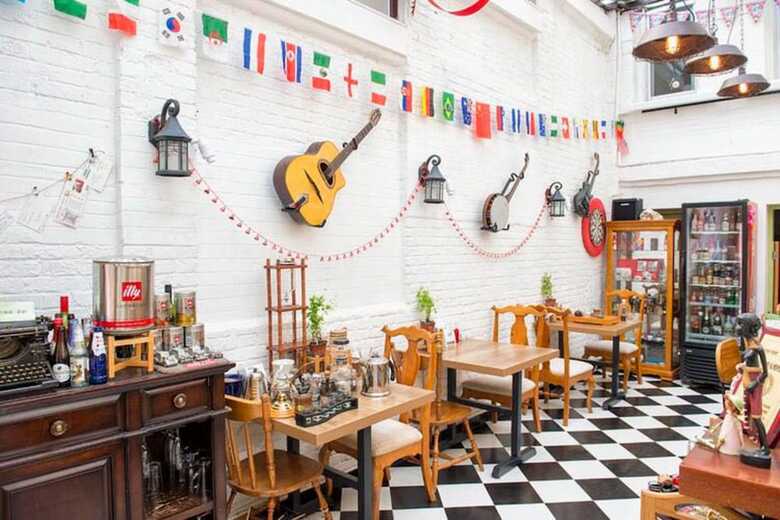 Hostal No.2 Courtyard Youth Hostel