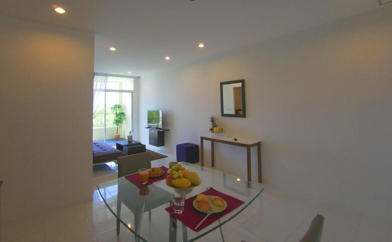 Hotel Living Residence Phuket