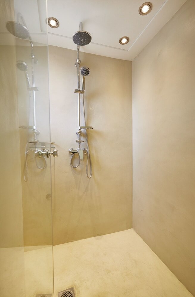Chloe Boutique Apartments