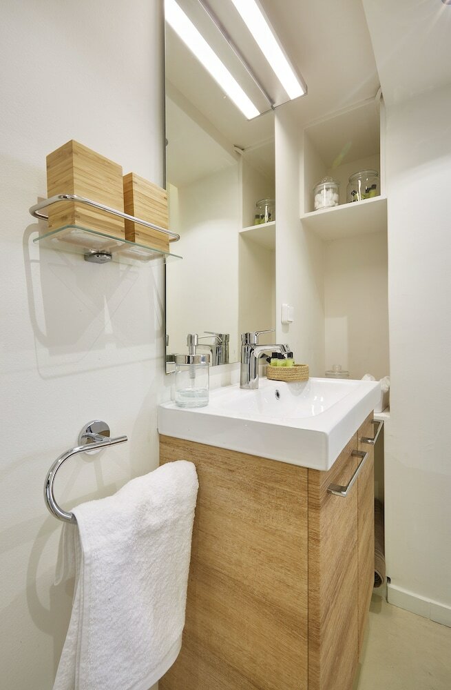 Chloe Boutique Apartments