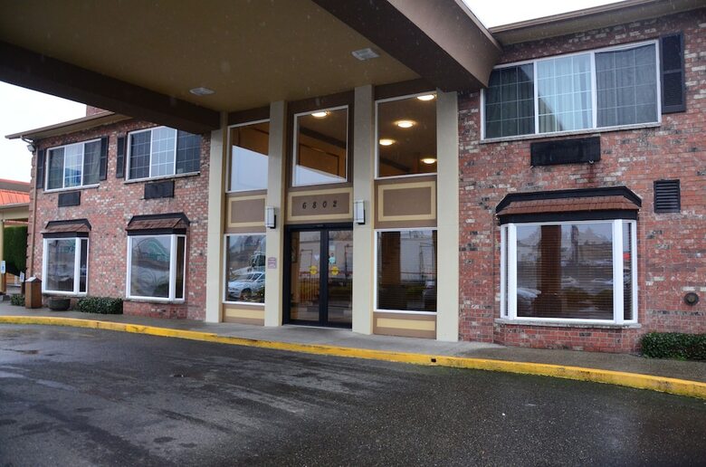 Hotel Clarion Inn Near Jblm