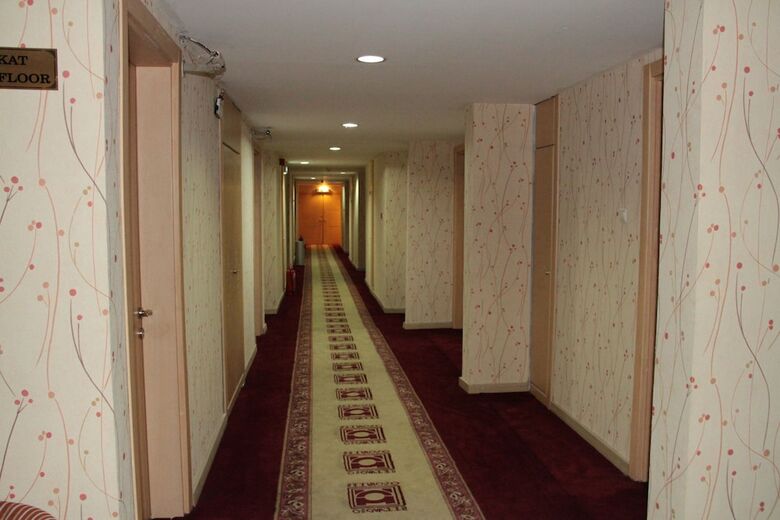 Orontes Hotel