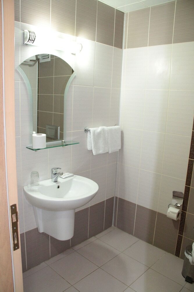 Orontes Hotel