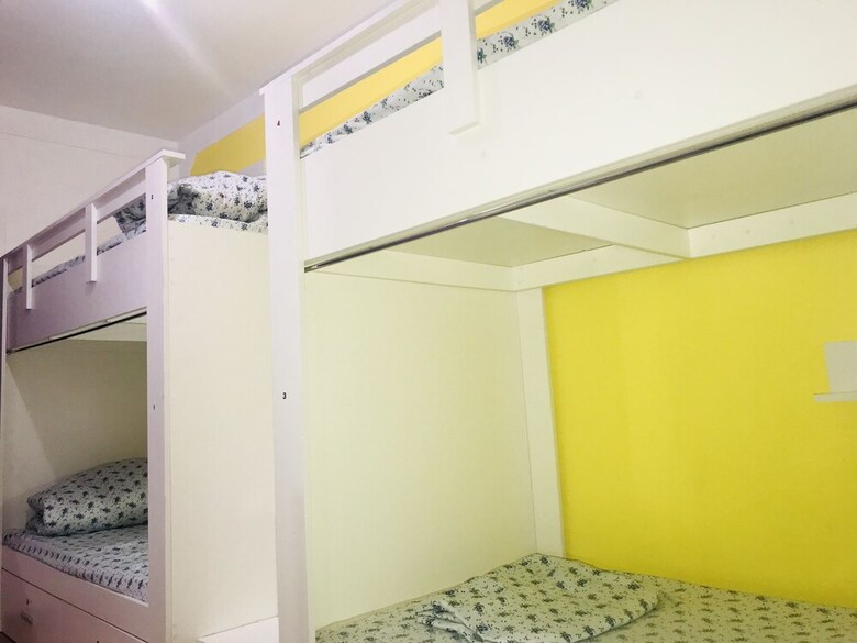 Hostal Check-in Hostel (Baku Yard)