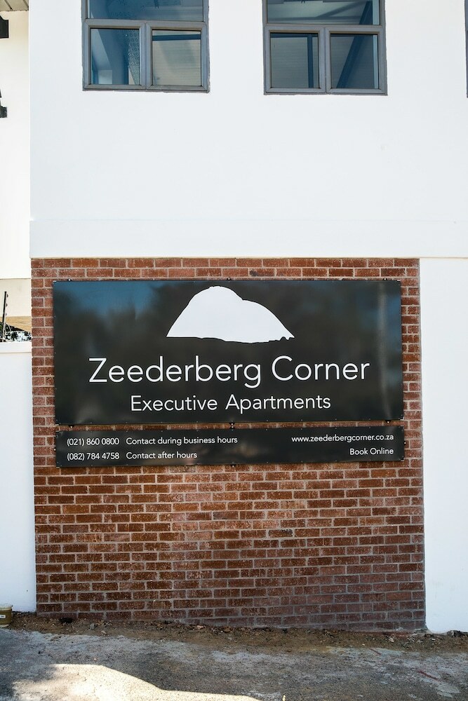 Apartamentos Zeederberg Corner