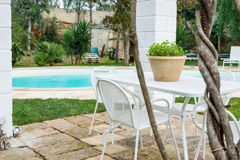 Villa Aura