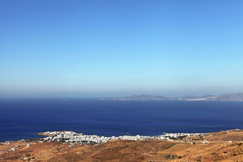 Tinos E Houses
