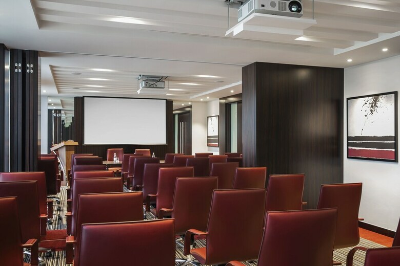 Hotel Centro Salama Jeddah By Rotana